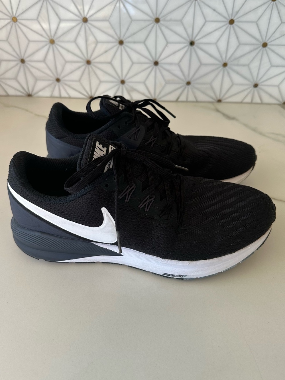 Nike Women’s Air Zoom Structure 22 Black/White Running Shoes. Size 9.5